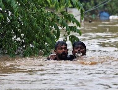 Στους 357 ανέρχονται οι νεκροί από τις πλημμύρες στην Κεράλα της Ινδίας (βίντεο)